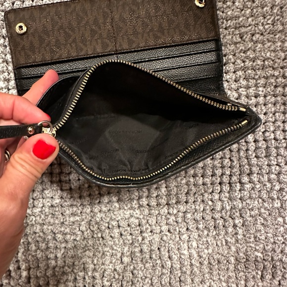 Michael Kore wallet - Picture 7 of 7